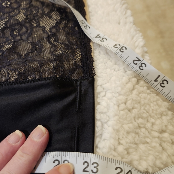 EUC Inspirations by Maidenform Shapewear size 38C - Picture 6 of 7